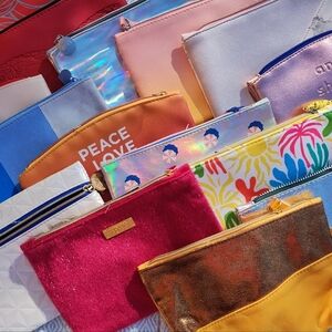 💙Buyers Choice Assorted Ipsy bags sold separately!